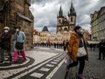 Власти Чехии объявили, что смягчают карантин к Рождеству и Новому году