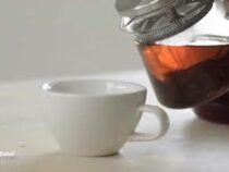 Учёные рассказали об эффективности чёрного чая в борьбе с коронавирусом