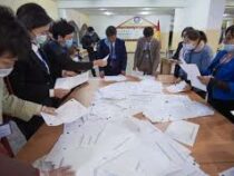 ЦИК продолжает ручной подсчет голосов по итогам выборов и референдума