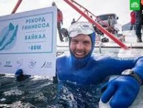 Фридайвер установил рекорд Гиннесса, нырнув под лед Байкала