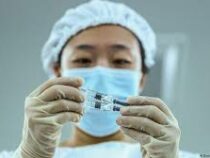 Вакцинами КНР привились более 100 млн человек в мире