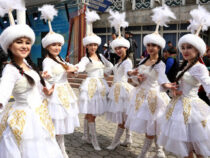 Сегодня  в Бишкеке  состоится парад национальных костюмов