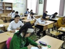 Как будут учиться школьники Бишкека с 1 апреля?