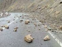 На трассе Бишкек – Нарын – Торугарт проведут спуск опасных камней