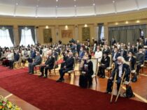 Президент вручил награды отличившимся кыргызстанцам