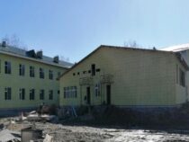 Строительство школы в селе Озерное продолжается