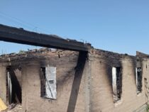 В селе Максат на месте сгоревших жилых домов началось строительство новых