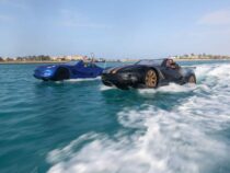В Египте по волнам рассекают «водные» автомобили