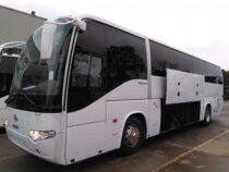 Бишкекчанин по имени Султан предоставил личный автобус для развоза горожан