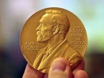 Лауреаты Нобелевской премии получат награды в своих странах