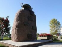 В белорусском селе установили памятник картошке