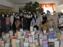 Военнослужащие авиабазы Кант передали  4,5 тыс. учебников  местной школе
