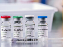 В Кыргызстан прибыли более 370 тыс вакцин Pfizer и Sinofarm