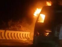 В Джалал-Абадской области сгорел грузовик с 15 тоннами растительного масла