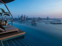 В Дубае открылся самый высокий в мире панорамный бассейн