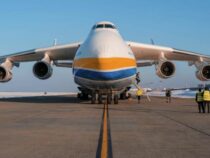В Кыргызстан прилетел самый большой в мире транспортный самолет
