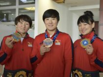 Сборная Кыргызстана по женской борьбе вошла в топ-5 самых успешных команд