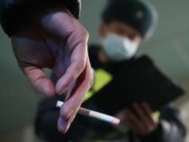 В Бишкеке проходит рейд «Табакокурение»