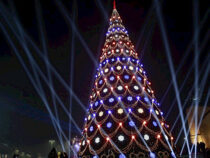 Новогоднюю елку в Бишкеке уберут до конца этой недели