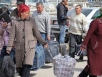 Пенсии кыргызстанцев, трудящихся в странах ЕАЭС, будут переводить через ЕАБР