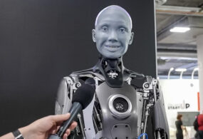 В США представлен остроумный робот с выразительной мимикой