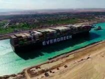 Египет решил расширить и углубить Суэцкий канал