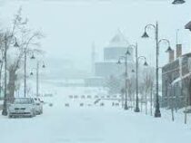 Тбилиси засыпало снегом