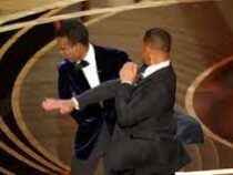 Уилл Смит ударил Криса Рока во время «Оскара» из-за шутки про жену
