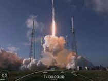 Компания SpaceX запустила в космос новую партию интернет-спутников