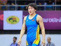 Айсулуу Тыныбекова выиграла серебро чемпионата Азии по спортивной борьбе