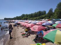 Арендаторов пляжей на побережье Иссык-Куля обяжут соблюдать чистоту