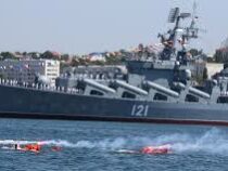 Крейсер «Москва» затонул при буксировке