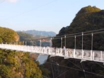 Во Вьетнаме достроили самый длинный в мире стеклянный мост