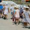 Более 4 тысяч детей в Бишкеке получат материальную помощь к 1 июня