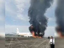 В Китае загорелся самолет с 122 людьми на борту