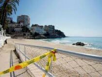 В Испании хотят заставить беспечных купальщиков платить за свое спасение из моря