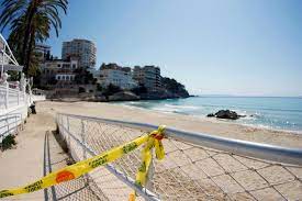 В Испании хотят заставить беспечных купальщиков платить за свое спасение из моря