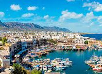 Кипр снял коронавирусные ограничения для путешественников