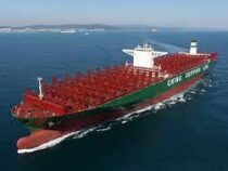 Самый большой в мире контейнеровоз построили в Китае