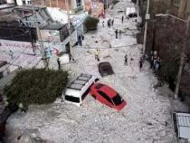Сильный град вызвал обрушение крыши супермаркета в Мехико