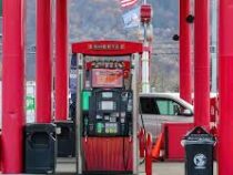 Цены на бензин снизились в США