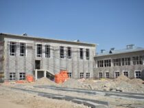 В 7 жилмассивах Бишкека строят школы