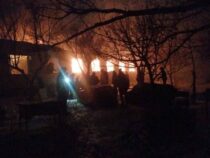 В Беловодске сгорела аварийная школа