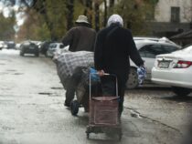 35 млн сомов получил Бишкек для вывода малоимущих семей из бедности
