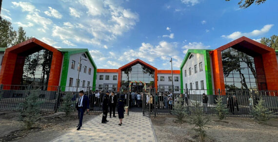В Бишкеке состоялось открытие новой школы-лицея №75