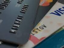 Нацбанк планирует выдавать банковские карты гражданам, достигшим 16 лет