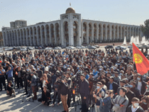 В Бишкеке продлили запрет на митинги до 2 декабря