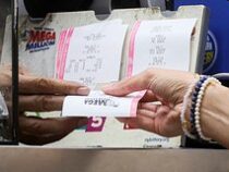 Жительница США едва не выбросила выигрышный лотерейный билет