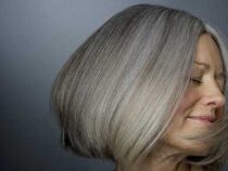 Стилисты назвали визуально омолаживающие оттенки волос