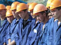 Каждый восьмой кыргызстанец вынужден работать за рубежом